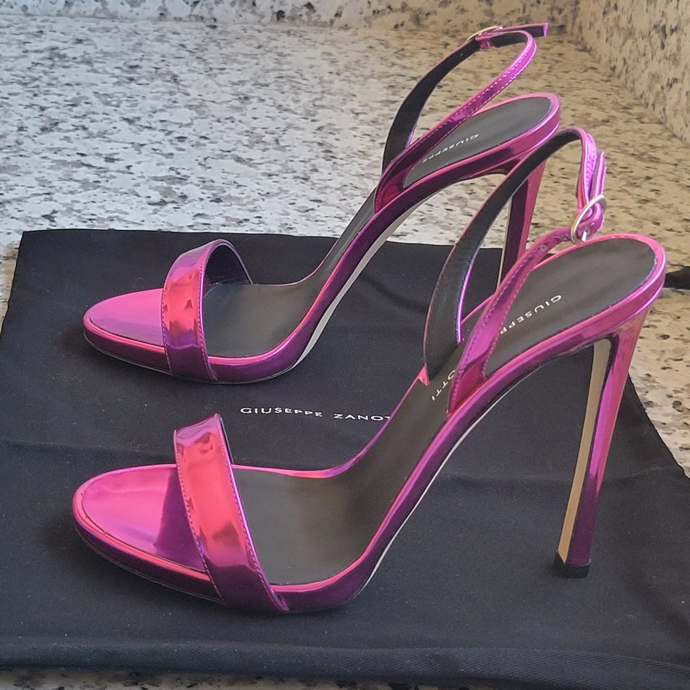 Like NEW Stunning pair of Giuseppe Zanotti slingback stillettos EU 39